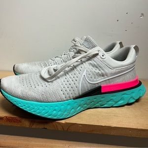 Nike infinity react flyknit 2